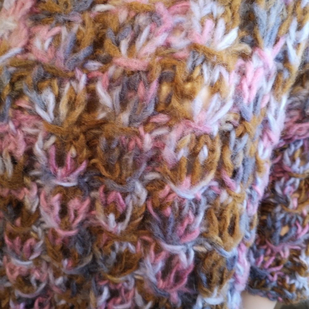 Wool sweater - Picture 7 of 11